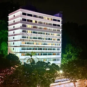 Hotel Shangri-la